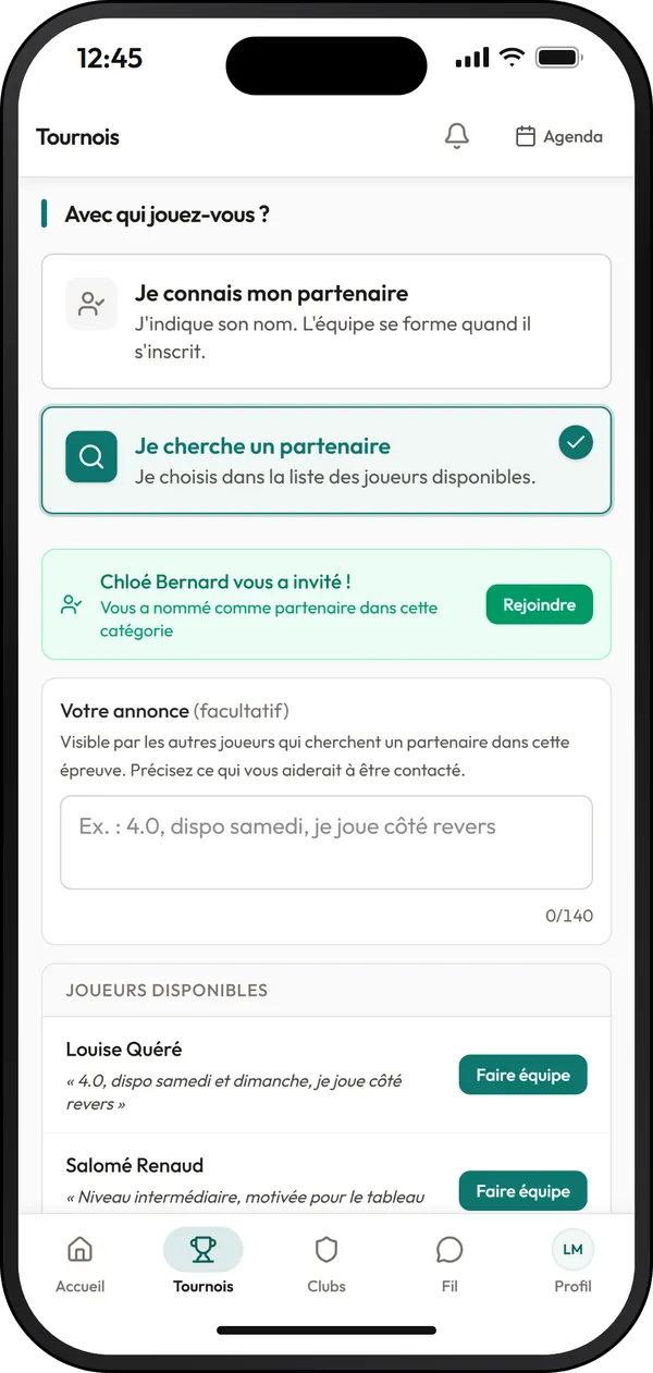 Étape Joueurs de l'inscription : Avec qui jouez-vous ?, l'invitation de Chloé Bernard avec le bouton Rejoindre, l'annonce facultative et les joueurs disponibles avec Faire équipe